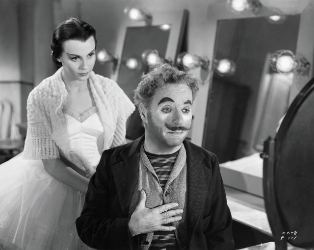 still-of-charles-chaplin-and-claire-bloom-in-rampljus-(1952)-large-picture